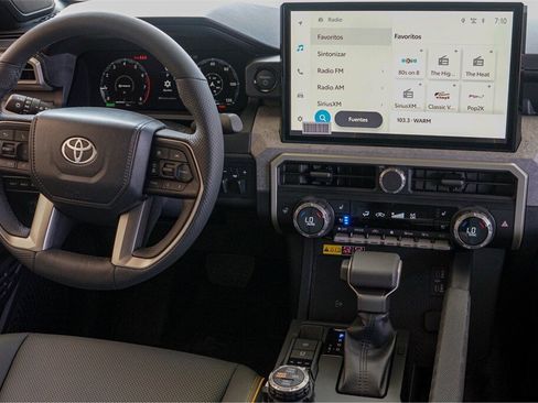 Used 2025 Toyota Tacoma TRD Sport image 28