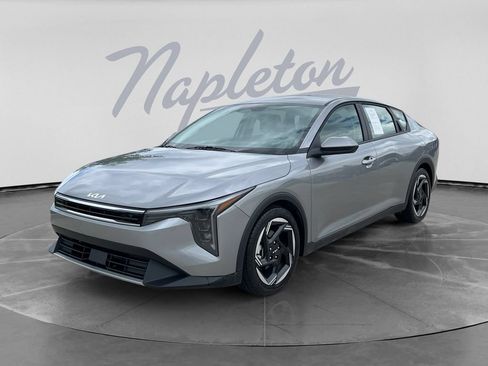 Used 2025 Kia K4 EX FWD image 1