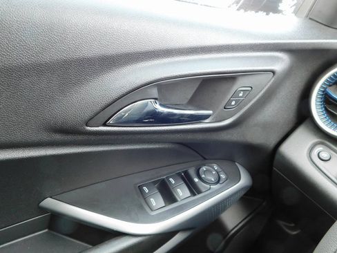 Used 2025 Chevrolet Trax LS image 25