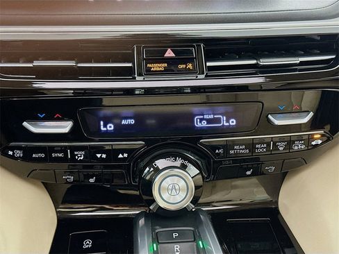 Used 2024 Acura MDX SH-AWD w/ Technology Package image 27
