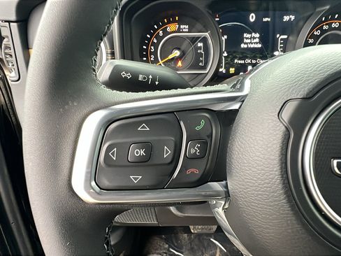 New 2026 Jeep Wrangler Unlimited Sahara AWD/4WD image 24