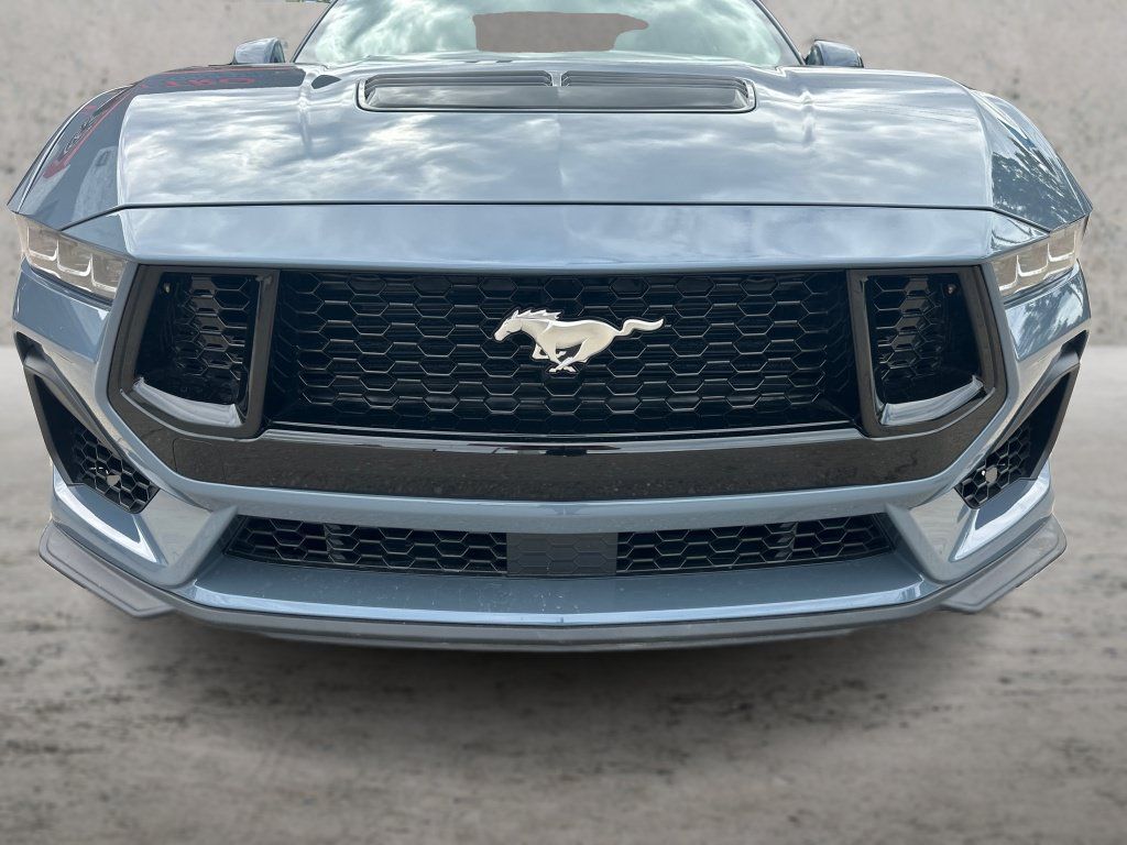 Used 2025 Ford Mustang GT Premium RWD image 11