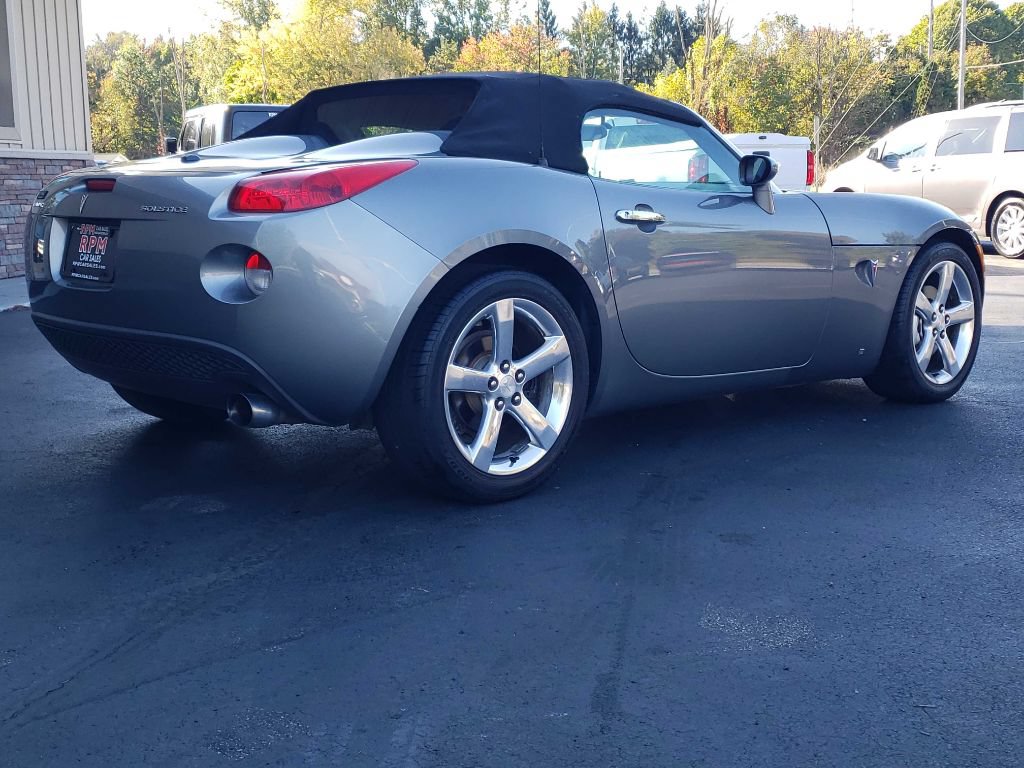 Used 2006 Pontiac Solstice Convertible w/ Premium Package RWD image 7