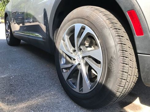 Used 2023 Buick Envision Essence image 13