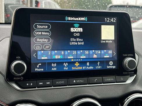 Used 2025 Nissan Sentra SR w/ SR Premium Package image 16