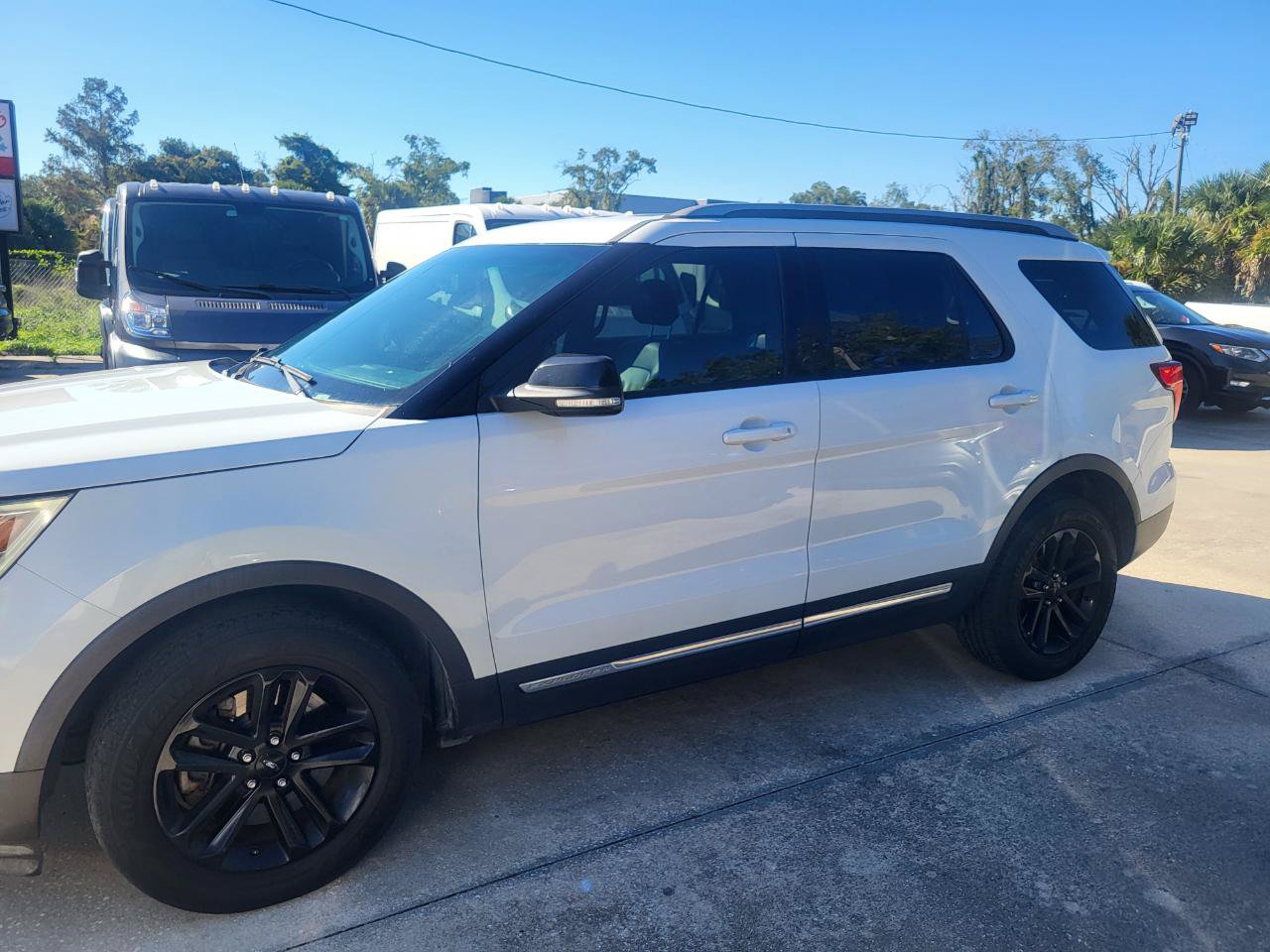 Used 2016 Ford Explorer XLT w/ Equipment Group 202A FWD image 49