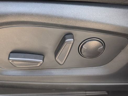 Used 2022 Ford Explorer XLT RWD image 14
