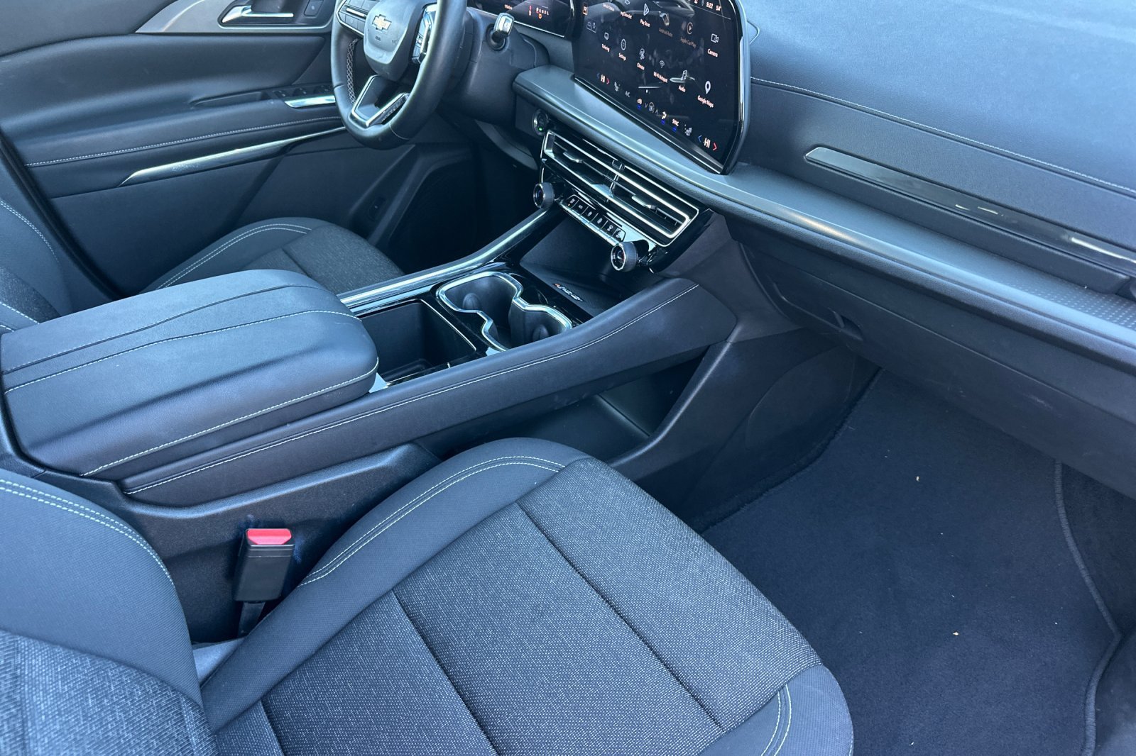 Used 2026 Chevrolet Traverse LT AWD/4WD image 19