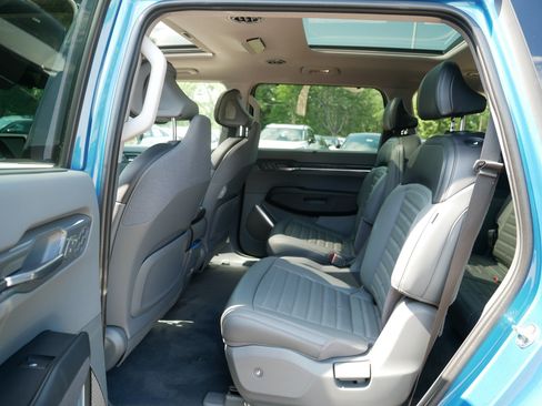 Certified 2024 Kia EV9 Land AWD/4WD image 35