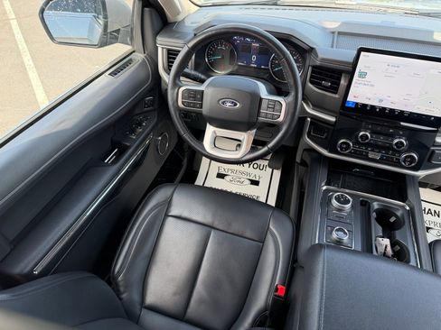 Used 2024 Ford Expedition XLT AWD/4WD image 17