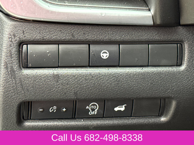Used 2024 Nissan Rogue SV w/ SV Premium Package FWD image 22
