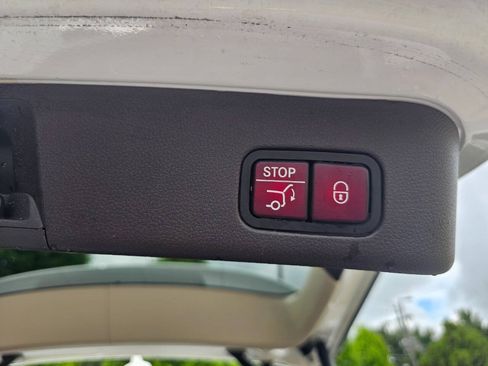 Used 2018 Mercedes-Benz GLE 350 w/ Premium 1 Package image 46