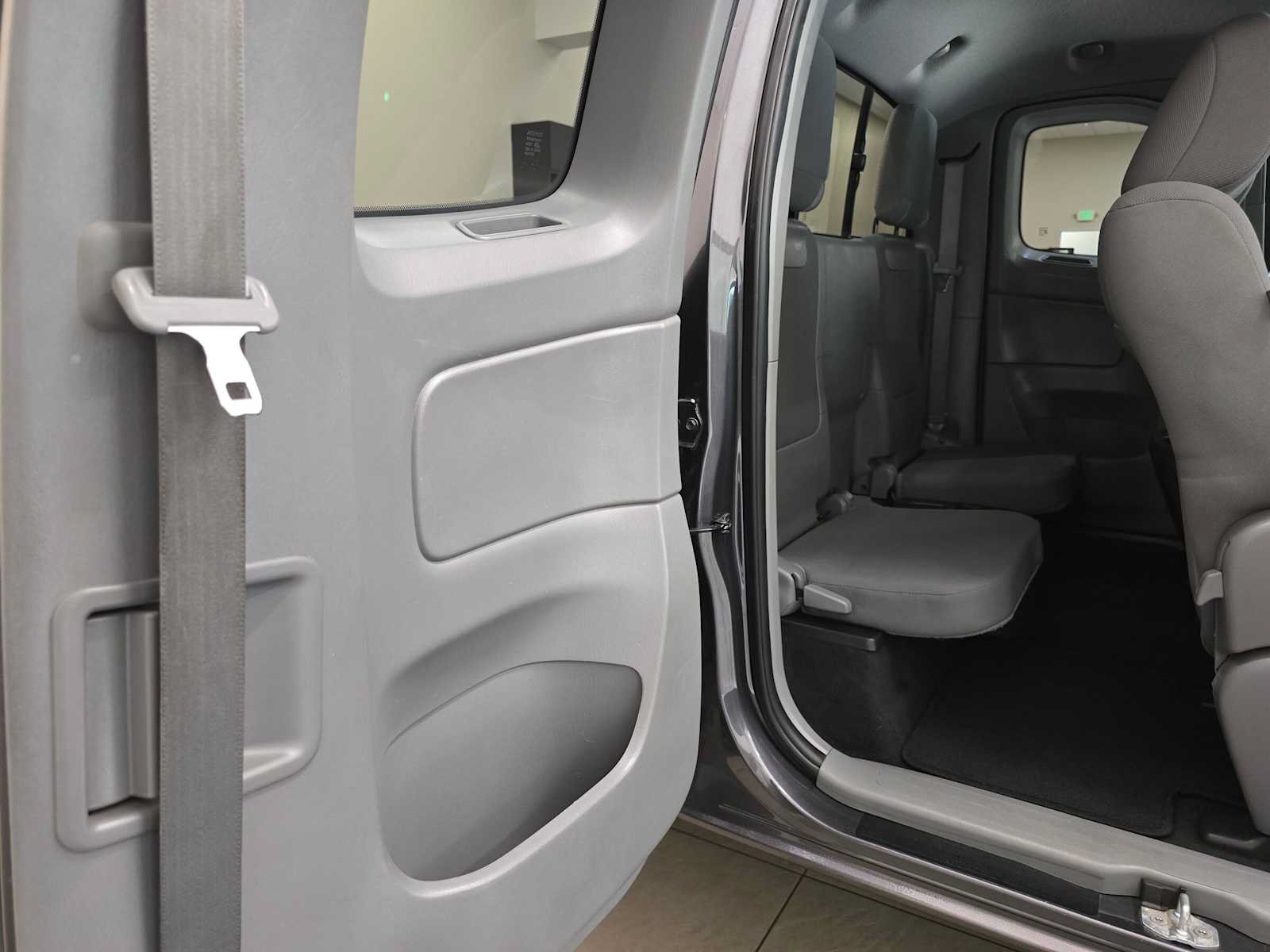 Used 2012 Toyota Tacoma 2WD Access Cab w/ SR5 Pkg image 24