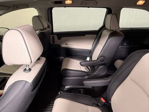 Used 2026 Honda Odyssey Elite image 36