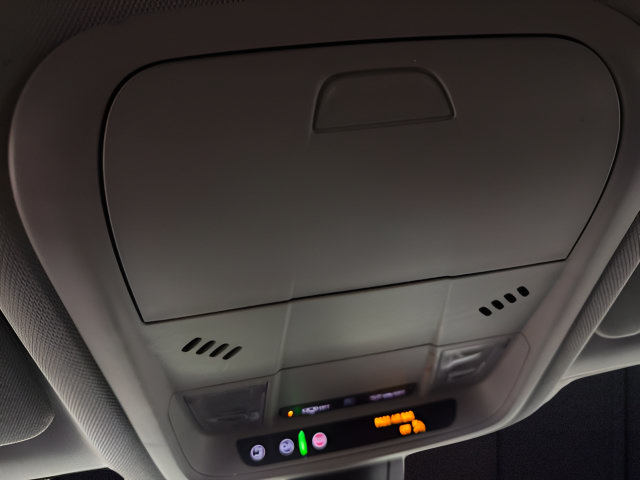 Used 2025 Chevrolet Blazer LT FWD image 23