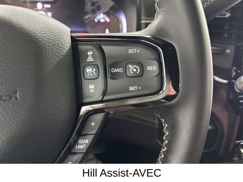 Used 2025 RAM 2500 Limited AWD/4WD image 36
