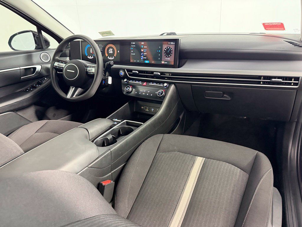 Used 2025 Hyundai Sonata SEL FWD image 14