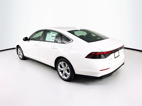 Certified 2025 Honda Accord LX image 27