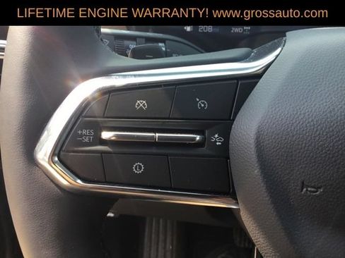 Used 2026 Chevrolet Equinox ACTIV AWD/4WD image 17