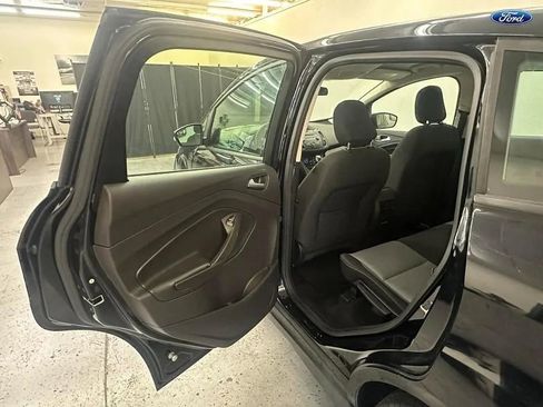 Used 2018 Ford C-MAX SE w/ Interior Protection Package image 11