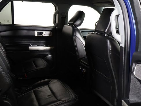 Used 2022 Ford Explorer Limited w/ Equipment Group 301A image 32