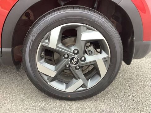 Certified 2023 Hyundai Venue SEL image 33