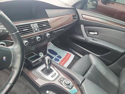 Used 2010 BMW 528i xDrive Sedan AWD/4WD image 2