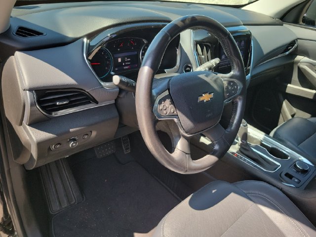 Used 2020 Chevrolet Traverse Premier FWD image 17