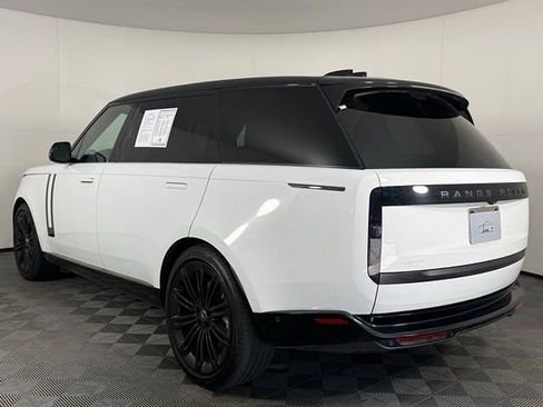 Used 2024 Land Rover Range Rover Long Wheelbase SE image 6