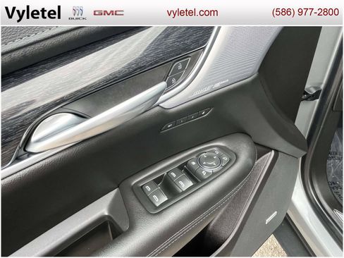 Used 2023 Cadillac XT5 Premium Luxury image 17