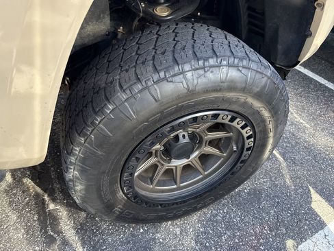 Used 2018 Toyota Tacoma SR5 image 20