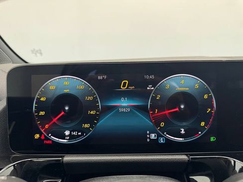 Used 2023 Mercedes-Benz GLA 250 image 2