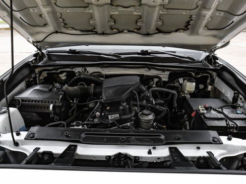 Used 2022 Toyota Tacoma SR image 48