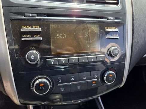 Used 2015 Nissan Altima 2.5 S w/ Power Driver Seat Package FWD image 25