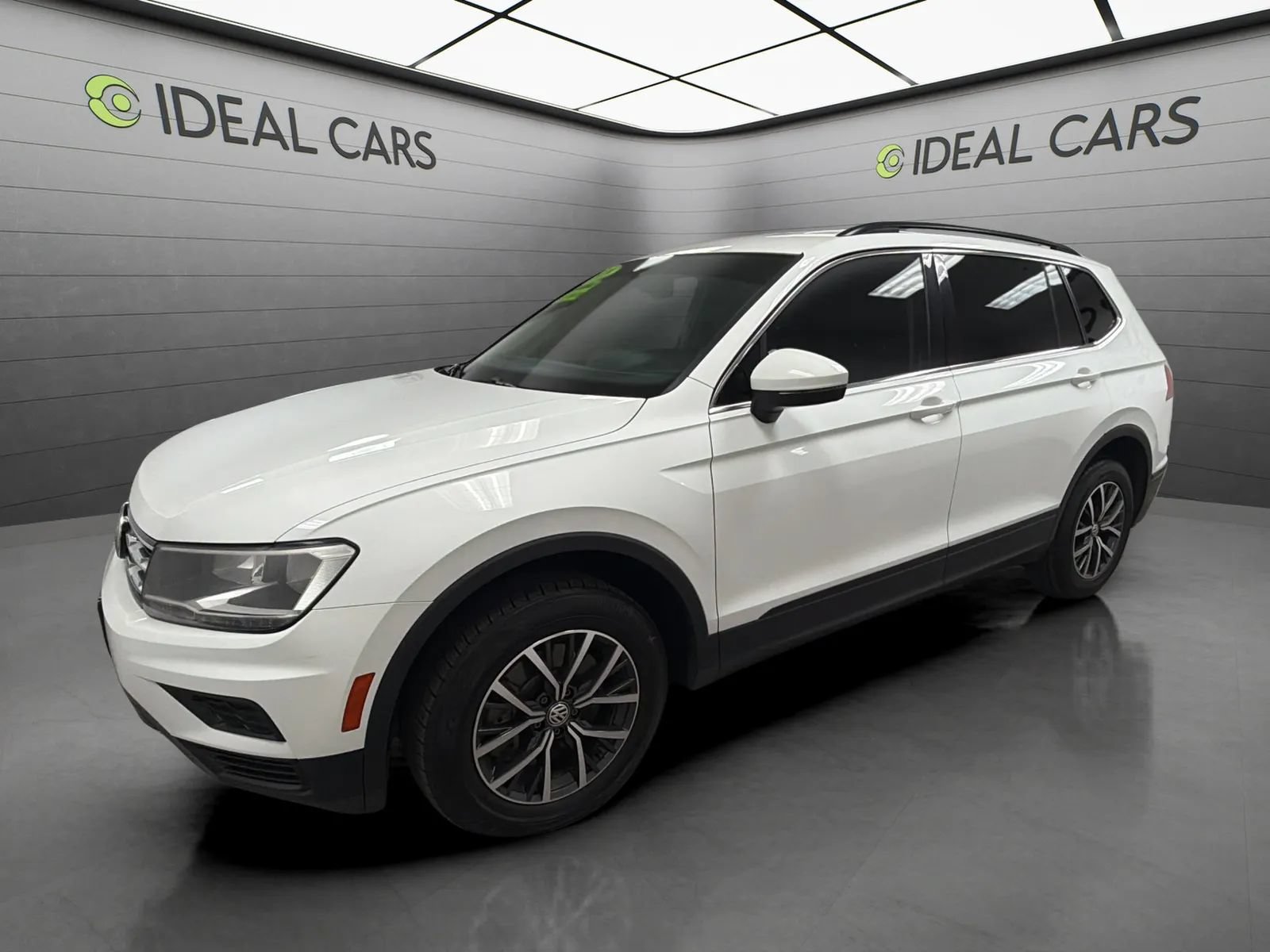 Used 2019 Volkswagen Tiguan SE FWD image 1
