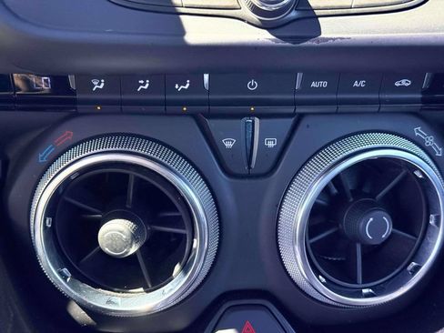 Used 2022 Chevrolet Camaro LT RWD image 19