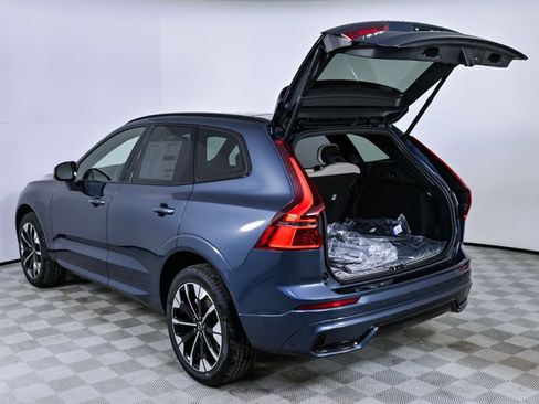 Used 2026 Volvo XC60 B5 Plus w/ Climate Package AWD/4WD image 34