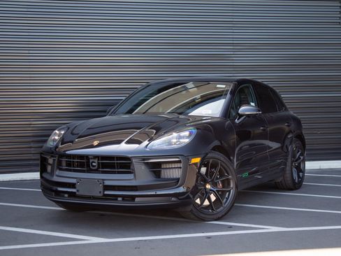 Certified 2026 Porsche Macan GTS AWD/4WD image 1
