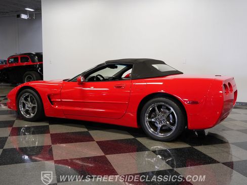 Used 1999 Chevrolet Corvette Convertible w/ Memory Pkg RWD image 9