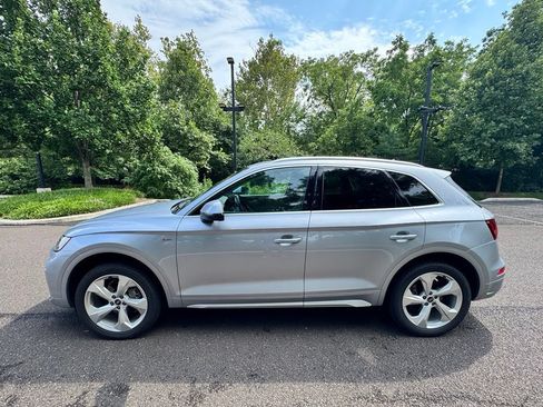 Used 2022 Audi Q5 2.0T Premium Plus w/ Premium Plus Package AWD/4WD image 6