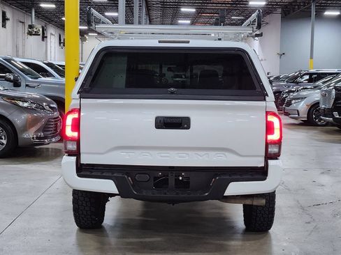 Used 2021 Toyota Tacoma SR RWD image 11
