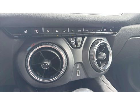Used 2019 Chevrolet Blazer LT AWD/4WD image 18