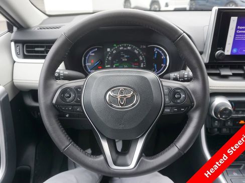 Used 2023 Toyota RAV4 XLE AWD/4WD image 3