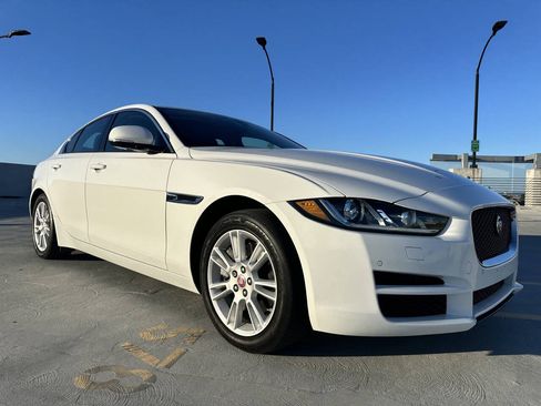 Used 2017 Jaguar XE Premium RWD image 1