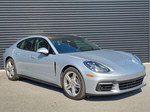 Certified 2018 Porsche Panamera RWD image 9