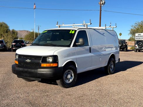 Used 2016 Chevrolet Express 2500 image 2