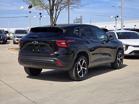 Used 2024 Chevrolet Trax RS image 4