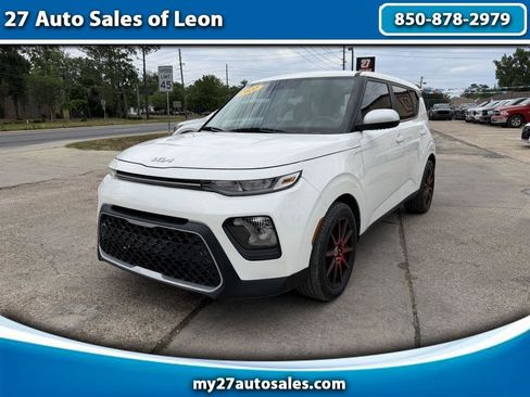 Used 2022 Kia Soul LX FWD image 1