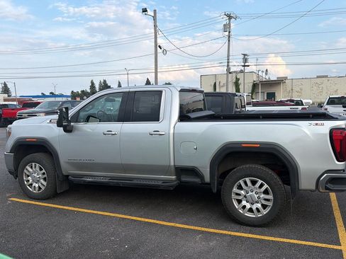 Used 2022 GMC Sierra 2500 SLE w/ SLE Value Package; AWD/4WD image 4