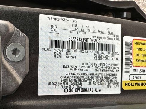 Used 2019 Ford Fusion SE FWD image 31